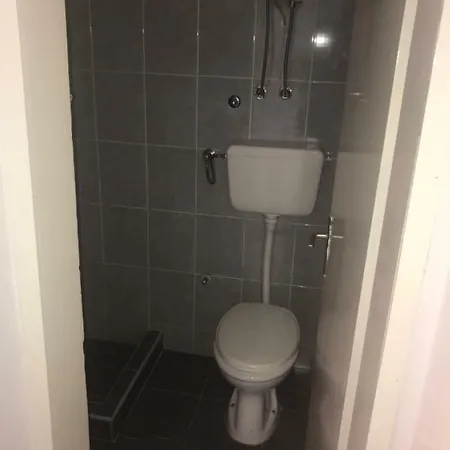 Mm *